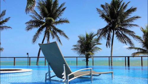 Apartamento a beira-mar com piscina - Foto 2