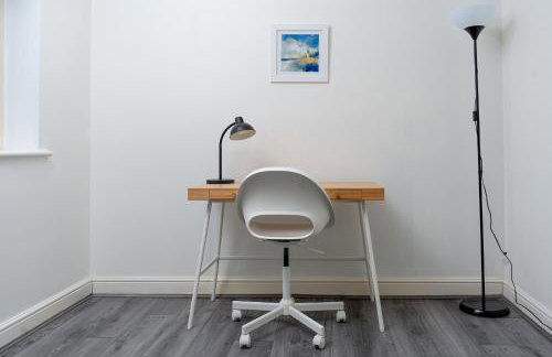 Duplex 2-Bed House with free Parking Near Greenwich O2 and city centre - Foto 15