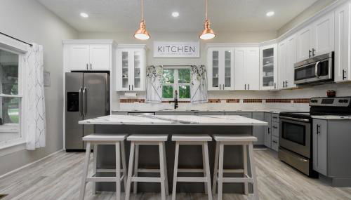 Promise Land Manor Historic home lake access, near parks and venues - Foto 2, stove, dishwasher, toaster, minibar