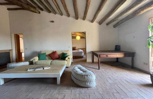 CASA RURAL DE ENSUEÑO EN CANTALLOPS CON 9 HABITACIONES DOBLES CON BAÑOS PRIVADOS Y PISCINA DE 20M x 2,70M - Foto 13