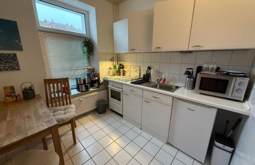 1 Zi Whg an der Universität zu Kiel-Alsenstrasse 17, perfekt als Schadenwohnung, eigener Parkplatz, große Wohnküche, Wlan, gemütlich möbliert, je 3 Min zur Universitätsklinik, Ostsee, Seebäder, City, Luxusfähren - Foto 10