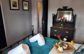 The Farrier's 3 bedroom comfy and cosy bolt hold close to Cannock town centre - Foto 17