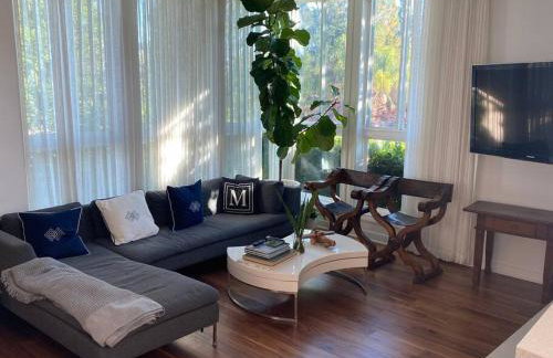 Luxe in Hollywood Hills- modern oasis, pool 5 min to Sunset - Foto 27