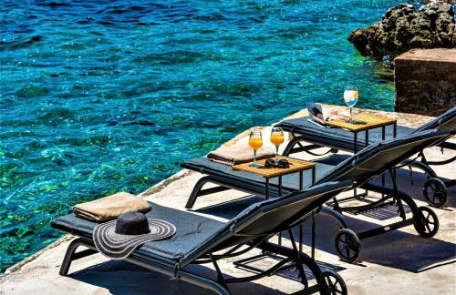 Villa Ragusea With a Private Beach - Photo 31