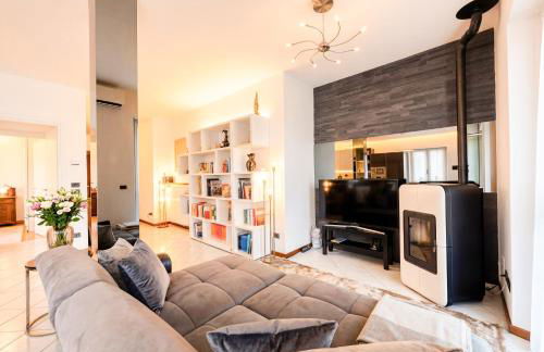 LAKESIDE SERENITY ESCAPE - Lakefront, Air Conditioning, Private Parking - Foto 4