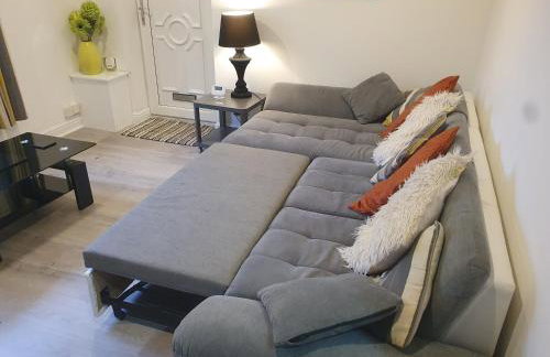 Home from home - Photo 12