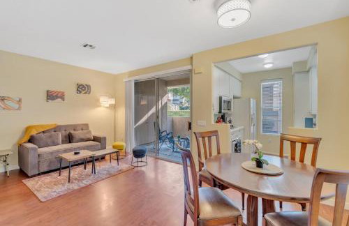 Heart of Carmel Valley 2BR, Families and Corp Stays - Photo 2