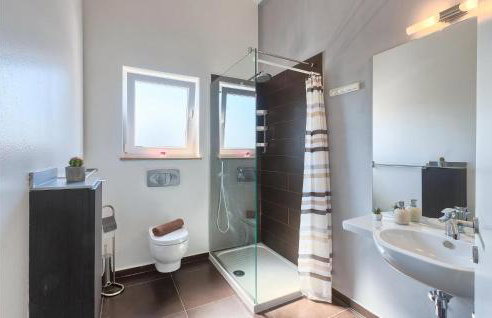 Awesome Home In Naselje Muzini - Foto 49