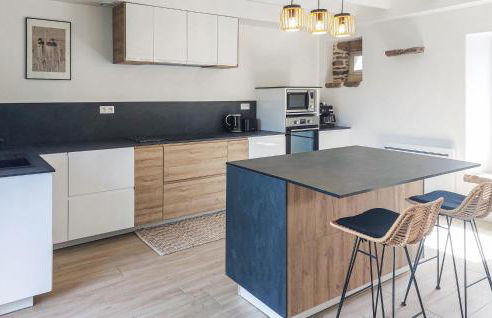 4 Bedroom Amazing Home In Plouézec - Foto 7