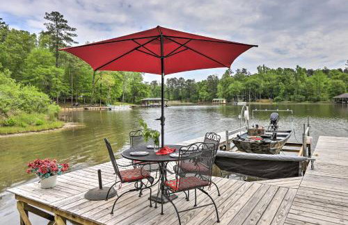 Lakefront Sparta Home Fire Pit, Dock and Kayak - Foto 25