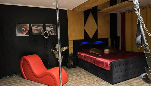 La loveroom bdsm de Nice " la chambre luxe des désirs " - Foto 5