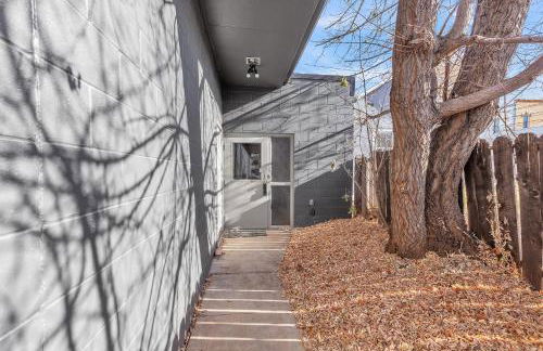 Downtown 2 Story Property 2 Bedroom Apts by RedAwning - Foto 50