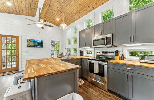 The Hemlock Hideaway tiny home - Foto 7