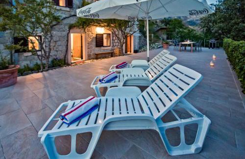 Villa Don Dan, Private Pool, Sea Views Near Split - Photo 9