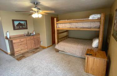 Spacious 5 BR on the Ranch - Foto 10