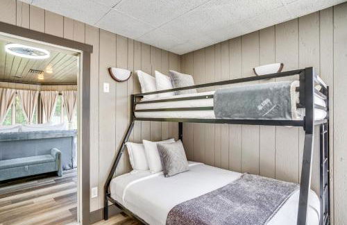 9 Mi to Shore Home with Hot Tub in Howards Grove! - Foto 10