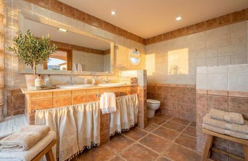 Sea View Villa - Pool BBQ & Beach - Barcelona - Photo 20