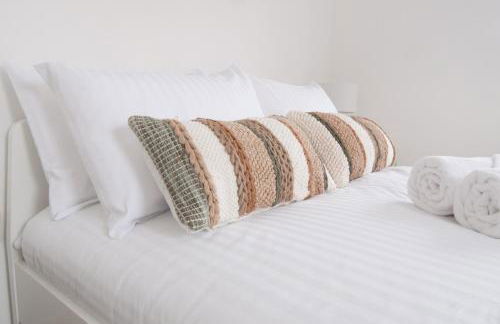 Lysander House - Modern, 4-Bed House, near Alton Towers - Foto 25