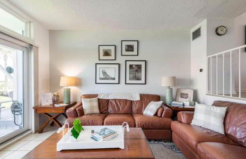 Beach Getaway in Amelia - Ocean Views & Room for 8 - Foto 26