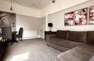 The Retreat - Large Luxury Apartment, Two Mins From Beach - Foto 13