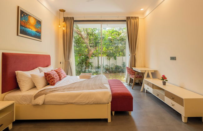 ELIVAAS Laguna Camellia | Luxe 4 BHK Villa Near Popular Beaches with Private Pool - Photo 2