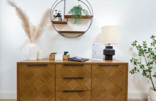 The Stylish 3-Bedroom Maisonette Retreat - Photo 8