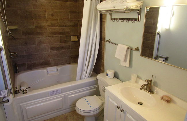 Shorelands Guest Resort and Cottages - Photo 34