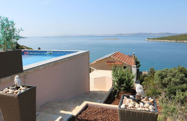 Spacious Robinson House Iris With Pool - Foto 50