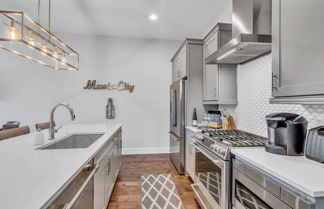 Luxury Townhome With Rooftop Deck Skyline Views - Foto 30