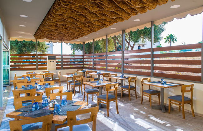 Bella Elena - Photo 28