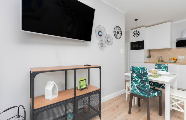 Coast Apartment With Terrace by Renters - Photo 16