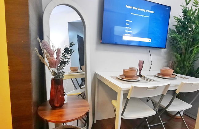 Air Residences-Contemporary Scandi w/Skyline view - Foto 14