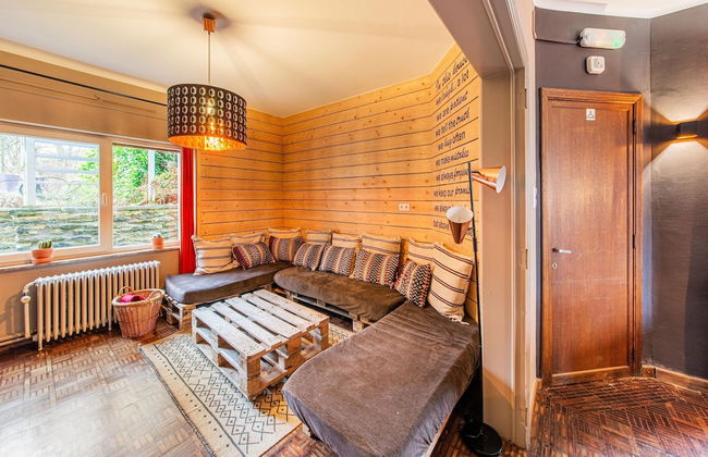 Beautiful Group House With Large Garden - Photo 22