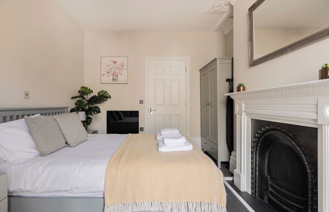 Stunning 2 Bed in Centre of Cheltenham - Photo 13