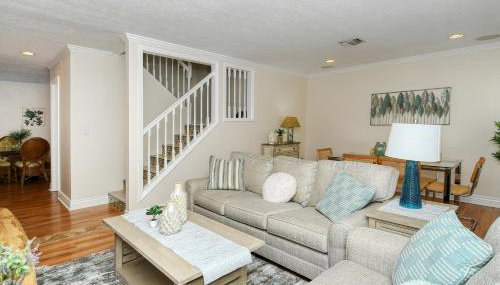 Two-Level, Heated Pool, Trolley to Beach & Village - Foto 5