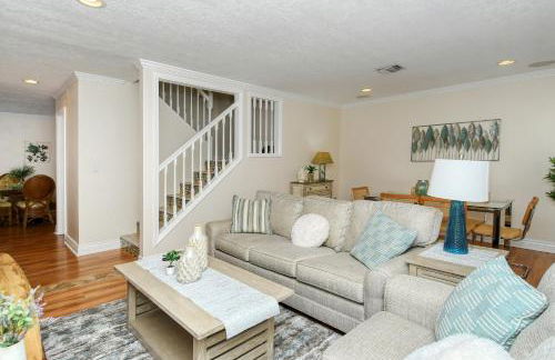 Two-Level, Heated Pool, Trolley to Beach & Village - Foto 5