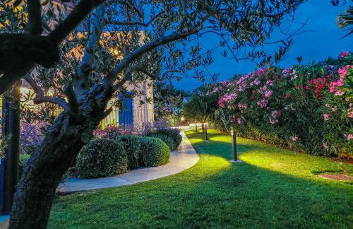 Villa Sterpazzi near Poreč with heated private pool, sea view, jacuzzi and sauna - Foto 16