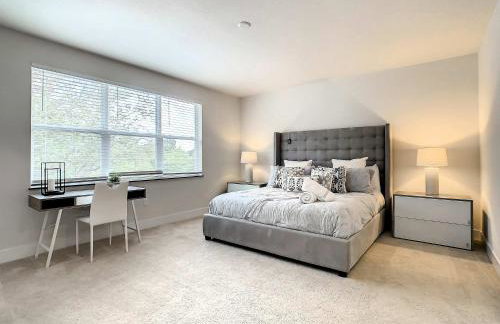 Trendy Thematic 3BR Townhouse with Private Pool - Foto 18