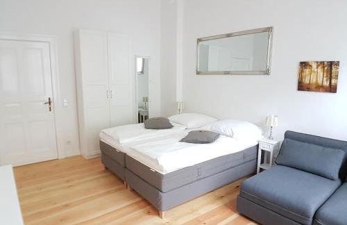 LANG Re by ROCKCHAIR Apartments l SUPERHOST Status l 2 Bedrooms Boxspringbeds in City Center - Cozy Family & Business Flair welcomes you! - Foto 3