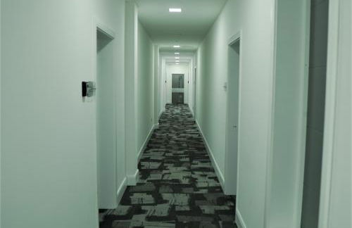 Sapphire House Apartments - Photo 100