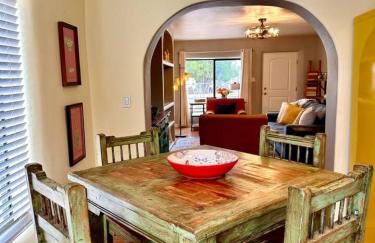 2 bedroom, large fenced yard, 3 mins from farmers market - Foto 20