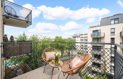 Superb Loft Studio in charming Praga District, 300 m to Metro & 100 m to tram, balcony - Foto 14