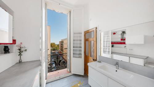 Grand T2 Hausmannien face à la Gare Hyères - THD Fibre - Park Proche - Clim - Foto 4