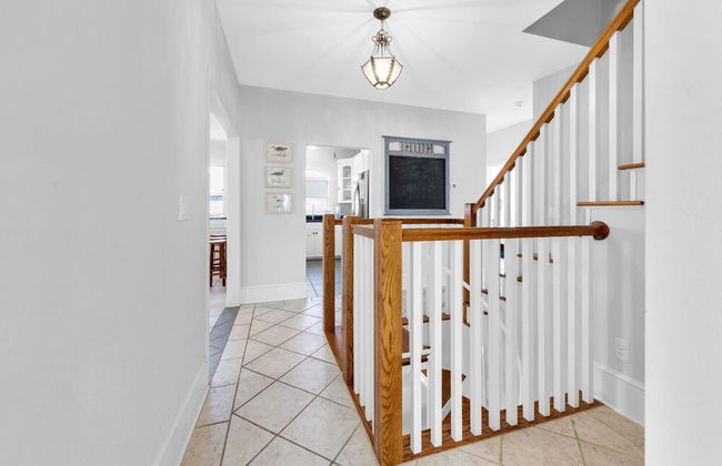 The Spyglass a 5 bed 3 bath house that sleeps 14 and just 67 steps from the beach - Foto 81