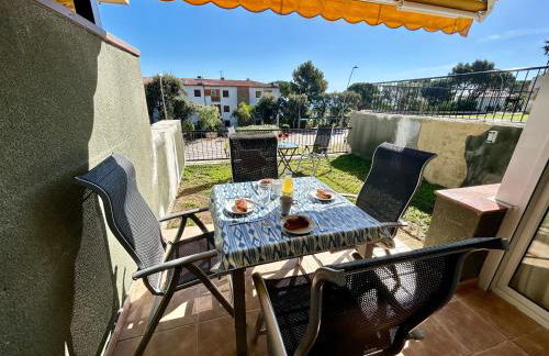 Apartament reformat, Wi Fi, parking, piscina, AC - Foto 2