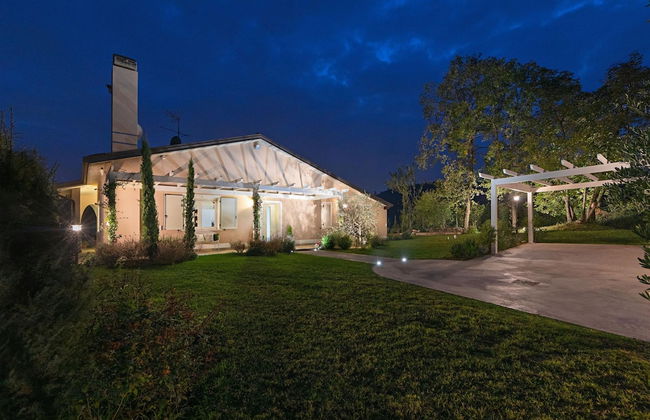 Villa Daniela con Piscina Vista Lago by Wonderful Italy - Photo 21