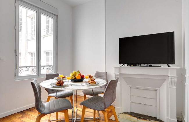 Cozy 1BR Apartment Near Notre Dame - Foto 5