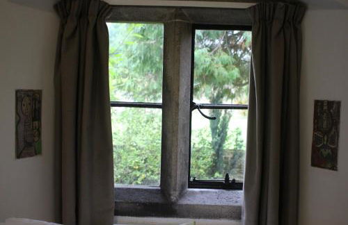 Charney Manor - Photo 10