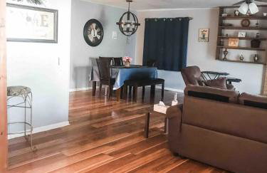 Entire House in the Heart of NW AR with Office Space - Foto 8