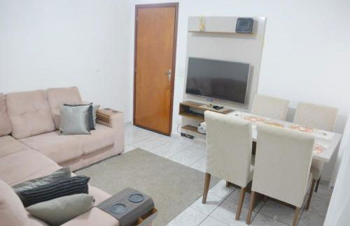 Apto 2 dormitórios 1 banheiro 1 vaga descoberta - Foto 1